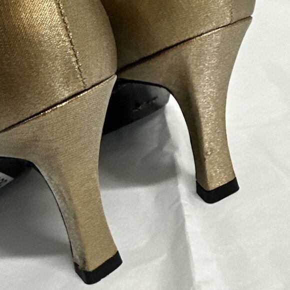 Stuart Weitzman Womans Size 5 1/2 B Gold Satin Square Toe Pumps High Heel Shoes - Picture 14 of 15